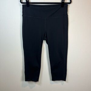 Athleta Chaturanga High Rise Capri Leggings Black Stretch Yoga Womens Size Large